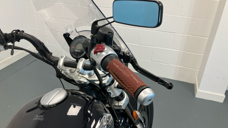 Royal Enfield Super Meteor 650 Celestial (23MY)